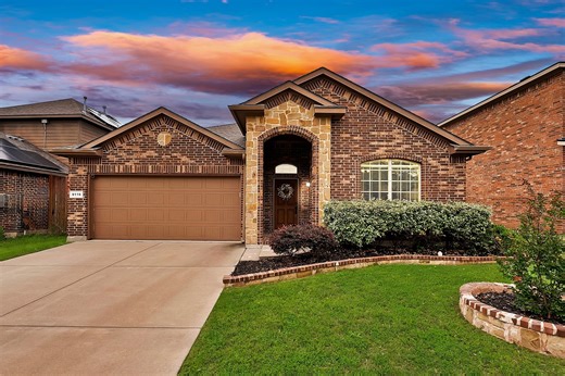 8116 Misty Water Dr, Fort Worth, TX 76131 - MLS 21248265 - Coldwell Banker