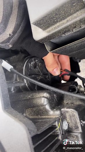 Hyundai Sonata Headlight Bulb Replacement Guide