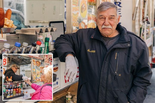 NYC’s ‘Hot Dog King’ and disabled Vietnam vet has cart shut down again,  claims city out to get him