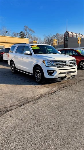 Mr. C’s Auto Mart Inc on Instagram: "🚨🔥 BIG BODY • THIRD ROW • ALL WHEEL DRIVE 🔥🚨 💎 2018 Ford Expedition XLT 💎 💰 ONLY $17,998 💰 📍 124,000 Miles This is the FAMILY HAULER everyone wants but NOBODY can find under $18K 👀🔥 ✅ 3.5L EcoBoost Power ✅ 4x4 / 4WD Capability ✅ 3rd Row Seating ✅ Black Leather Interior ✅ Power Fold Seats ✅ Dual Climate Control ✅ Touchscreen w/ Bluetooth ✅ Backup Camera ✅ Rear Climate Controls ✅ Panoramic Sunroof 🌤 ✅ Push Start ✅ Massive Cargo Space This thing is C