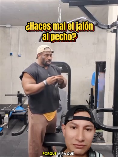 El jalón al pech, un ejercicio de espalda bien hecho para entrenar tu dorsal. #Gym #Fitness #jalonalpecho