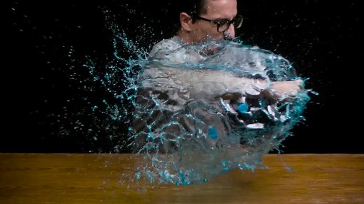 Солиоруулж байна 🤯 via: Macro Room | Unegui MN