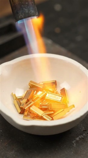 Recovering Gold from Electronic Components | From E-Waste to Pure Gold