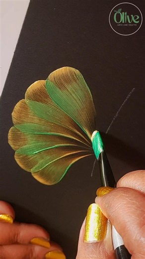 🤎 Glowing metallic quick leaf painting using acrylic paints🖌🎨 #shorts #painting #satisfyingart