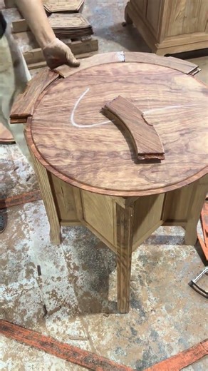 Small round table production #woodworking #wooddesigner #wood #asmr #woodscraft #diy