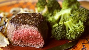 Cook a Sirloin Steak Like a Restaurant Pro - MyFoodChannel