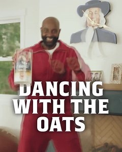 You think you can outdance the GOAT, Jerry Rice, with your Quaker Oats canister? Let’s see it! | Quaker