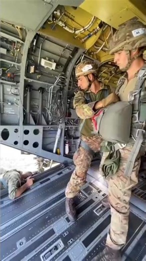 The Secret Behind American Paratroopers’ Heavy Drop Bag