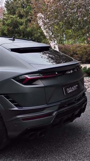 Lamborghini Urus ASMR + Brutal Engine Start 🐂🔥 #Lamborghini #Urus