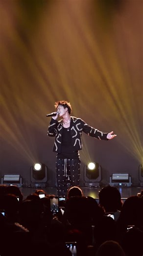 日髙竜太 / Ryuta Hidaka on Instagram: "ファンの皆さんと一緒に歌えて幸せな時間でした✨ #BALLISTIKBOYZ #BBZ_IMPACT #上海 #説了再見 #周杰倫 #cover #日髙竜太"