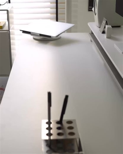 51K views · 49 reactions | Seamless control, uncompromising comfort. The Razer Pro Click V2 Vertical Edition combines ergonomic form with precision performance, built to keep your workflow sharp and fatigue at bay. Explore the Razer Pro Click V2 line through the link in bio. | Razer | Facebook