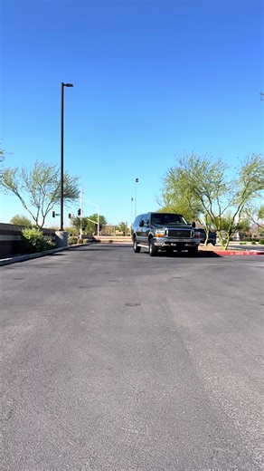 SUV to END all SUVs Ford Excursion #ford #excursion #truck #4x4 | Ford Excursion