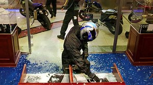 Anti-Social | Netflix