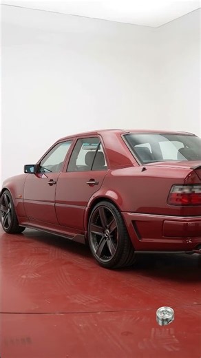 Mercedes W124 E500 in Carmine Red Looks Absolutely INSANE
