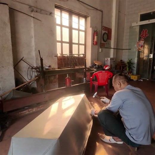 Building a Metal Boat by Hand (So Satisfying)