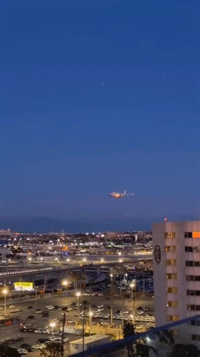 Doomsday Plane Arrival at LAX: Aviation Insights