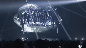 Stray Kids Felix Shines on Stage in Osaka