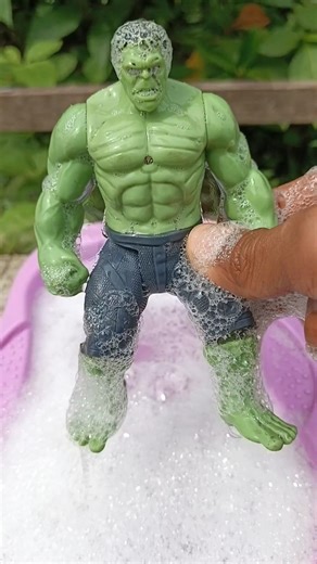 Spiderman And His Friends Go into The Pool And Become Big #spiderman #hulk #marveltoys