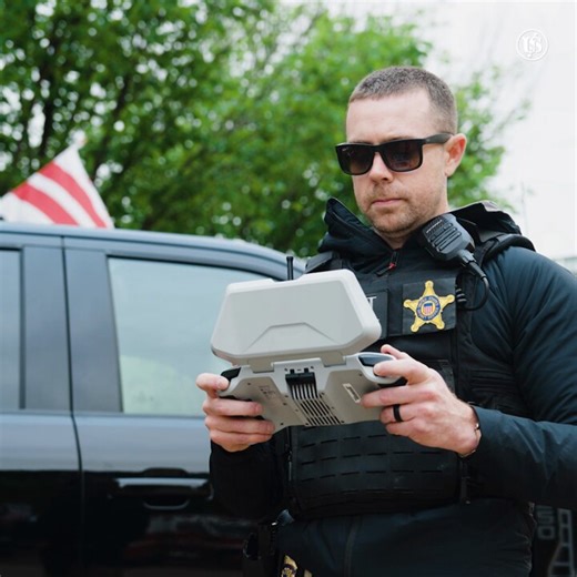 The Secret Service has been strengthening its capabilities in the sky! The Secret Service is hiring Unmanned Aircraft Systems Operators to conduct aerial surveillance and site assessments in direct support of protective operations for the President, Vice President and other protectees.This opportunity closes May 25, so apply now!