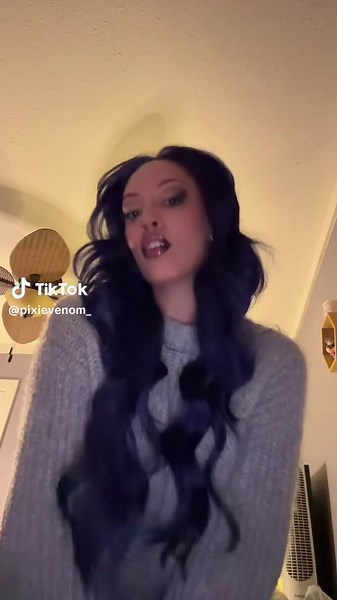 pixievenom (@pixievenom_)’s videos with original sound - hunter._.guitar