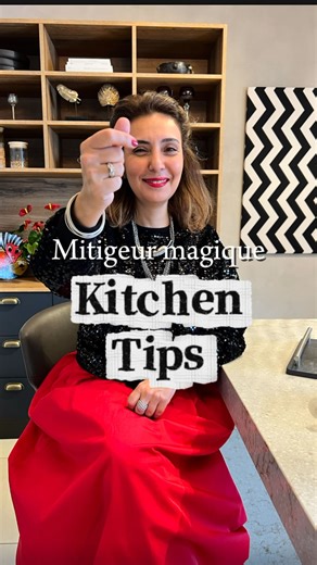 cuisine en kit on Instagram: "Un robinet qui fait couler… de l’eau bouillante ? 😳 Oui, ça existe! Et ça s’appelle Quooker : 💧 Eau bouillante instantanée ⚡ Rapide & pratique ✨ Design haut de gamme 💎 Innovation pensée pour les cuisines modernes À partir de 1200€ c’est l’une des innovations les plus remarquées en conception cuisine aujourd’hui. Gain de temps, confort au quotidien, esthétique épurée… 👉 Est-ce que vous l’installeriez dans votre future cuisine ? Follow @cuisine_en_kit pour plus de