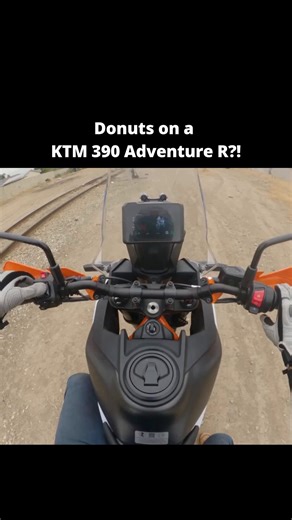 Donuts on a KTM 390 AdventureR?! Watch the full episode and get behind the scenes at RevZilla: http://rvz.la/44Fm36L 2025 KTM 390 Adventure R Review | Daily Rider Is this the 390 Adventure that every ADV rider has always wished KTM would build? Or is it too little, too late? Zack hits the DR route to find out. | RevZilla