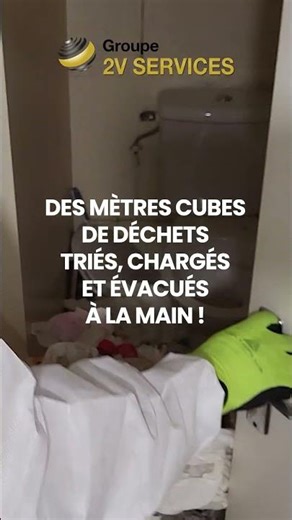 #bulldozer 🚜 VS #pelleàneige 🛠️ : Avoir l'outil adapté au #débarras de l'#extrême ! #short