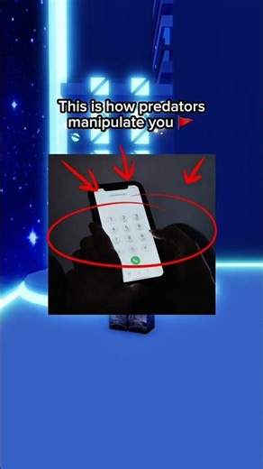 How to Spot a Predator Online 😱 #roblox #robloxshorts #law
