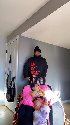 I’m starting to see that Baby Man has a very different way of communicating. I’m a firm believer in locking in on your baby while they’re babies and get to know them. Even though you may think they’re just babies and don’t know things, emotions have no age and teaching emotional intelligence is as useful as early intervention 💪🏾. Y’all stay safe out there🙏🏾🇯🇲 #childishdaddy | Bear Taliferro Jr.