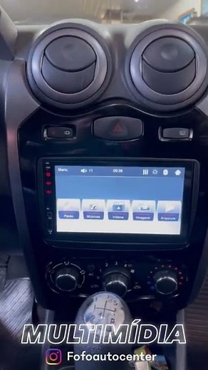 Sandero com nova multimídia H Tech 3100