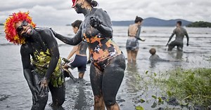 Brazil's mud carnival party | Africanews