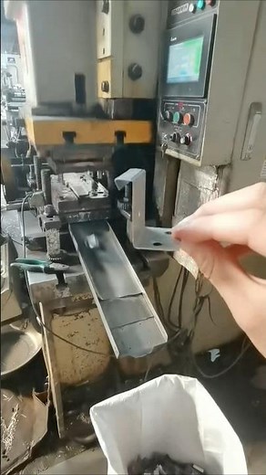 standing seam clip making machine / how to make metal clip for snaplock roofing sheet