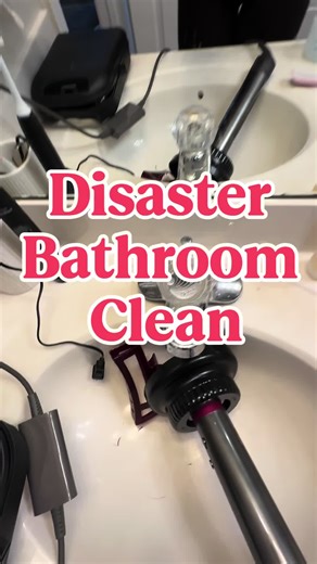 Yikes….come clean my bathroom with me! Always feel so much better once the floor is clean 🧼 🧹🫧 #bissell #cleantok #satisfying #cleaning #bathroomrefresh