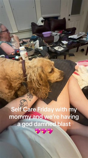 Self care is SO important. It doesn’t have to be what I did, but do something for yourself. I practice self care daily, but I have a certain day it’s ALL about self care. Treat Yo Self! #selfcarefriday #selfcare #nailsalon #blowout #ilovemymom