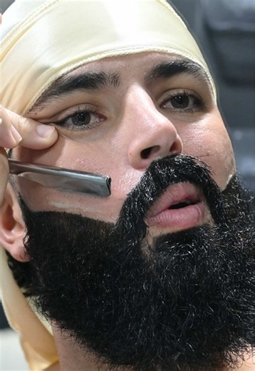Rutina de barba y aseo básico para hombres   outfit con blazer cruzado