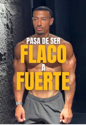 Pasar de delgado a un físico fuerte no es cuestión de suerte. Es cuestión de hacer bien lo básico durante mucho tiempo. Entrenar con estructura. Hacerte fuerte en los ejercicios que realmente construyen músculo. Comer suficiente. Llegar a tu proteína diaria. Y entrenar con intensidad de verdad. La mayoría falla en una de estas cinco cosas. Guarda este vídeo si estás empezando en el gimnasio y quieres transformar tu físico. #gym #fitness #ganarmusculo #volumen #entrenamiento
