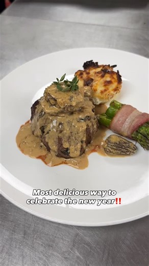 Ring in the New Year the delicious way 🥂 Looking for a unique way to celebrate? Enjoy a heat-and-serve dinner for two, prepared by our own Master Chef of France, Raymond Ost! Just reheat, enjoy, and toast to 2026. These are limited so make sure to reserve yours today! | Wilson Farm
