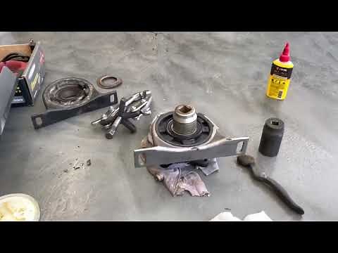 2012 Mercedes Benz Sprinter 2500 Driveshaft Carrier Bearing Replacement