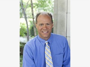 Tiger Woods Author To Speak At Pequot Library