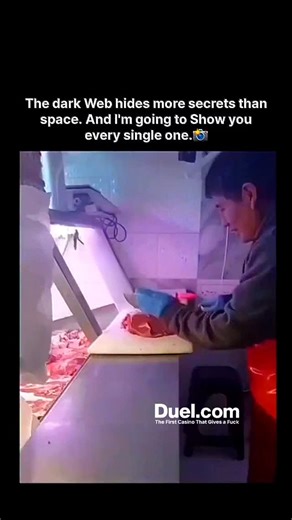 @darkwebgettingcrazy on Instagram: "Follow @darkwebgettingcrazy for more 🩸 ✨ LED 是怎麼發光的？比你想的更神奇！ ✨ ⠀ 在我們的生活裡，LED 幾乎無所不在——手機螢幕、汽車大燈、指示燈、家裡的氛圍燈…但你知道這些小小的光點究竟是怎麼亮起來的嗎？ ⠀ 其實，LED（發光二極體）的核心原理非常精妙： 它利用「半導體材料」之間的能量差，在電子移動的瞬間釋放出光。 ⠀ 想像一下，有兩邊地形不同的山谷。一側是充滿電子的「N 型材料」，另一側是缺少電子、需要補位的「P 型材料」。 當電流通過時，電子就像從高處跳入低處的能量谷底，而每一次跳躍，都會釋放出一個微小的光子。 ⠀ 🌈 光的顏色由什麼決定？ LED 的顏色不是靠染料，也不是玻璃，而是取決於半導體本身的材料與能隙大小。 能量差越大，光的頻率越高、顏色越偏藍；能量差越小，光的顏色就越偏紅。 這也是為什麼 LED 可以做成各種顏色，甚至組合成白光。 ⠀ 💡 為什麼 LED 那麼省電？ 因為大部分的能量都直接轉成光，而不是熱。 不像傳統燈泡那樣先把燈絲燒得超級