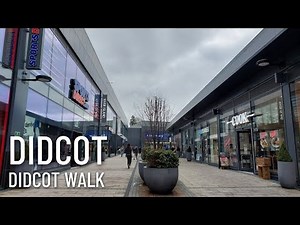Didcot Walk - Walking at Didcot Town Centre in Oxfordshire