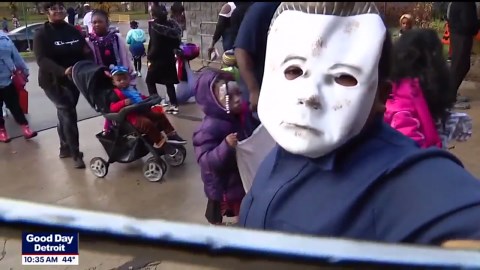 Make fabulous last-minute costumes with cardboard boxes