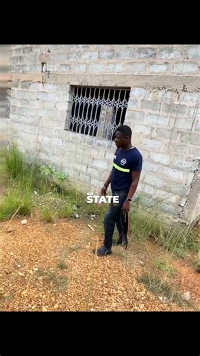 🇬🇭 A woman has recounted how she was left stranded after her marital home was demolished amid a land dispute.She said she and her husband built the house and moved in after their marriage, but two months later, her husband travelled abroad. She woke up one morning to find the property being demolished, only to be told the land was under dispute.According to her, on April 26, a police officer instructed her to pack her belongings within minutes, stating that the landowner had ordered the demoli