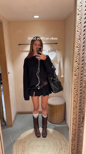 Barbie Themed Outfit Ideas for Inspiring Vibes