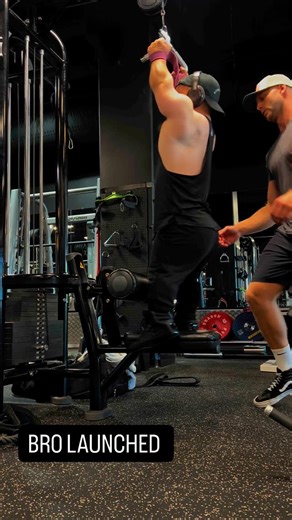 Tom Agnew (Dwarf Juggernaut) on Instagram: "Light weight!!! (Referring to bodyweight) 🤣 . PINK @gym_pin straps working a treat 🥰 . @Ryderwear Tom15 @medibolic Tom10 @gym_pin DJ10 . . #dwarfjuggernaut #dwarf #juggernaut #ryderwear #teamryderwear #medibolic #gympin #bornmassive #calfking #bodybuilder #bodybuilding #strong #shorty #powerlifting #benchpress #gymlife #gym #fitness #pushinglimits"