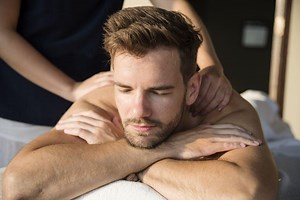 Masaż lingam – przygotowania, przebieg i efekty masażu tantra - Estetico