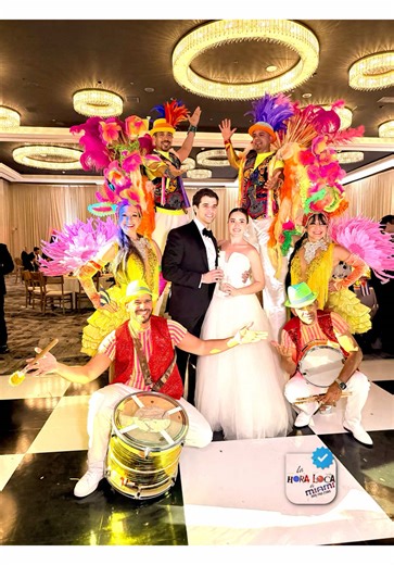 A spectacular wedding The Hora Loca de Miami = an unforgettable party , Are you ready for yours? Una boda espectacular La Hora Loca de Miami = fiesta inolvidable ¿Estás listo para la tuya #miamievents #horaloca #weddingparty #weddingideas #eventplanner