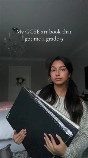 Since I did my alevels one over the summer I dug out my GCSE one too :)) #gcse #art #artwork #sketchbook #shoe