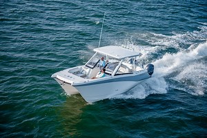 World Cat 280 DC-X Boat Test | Boating Mag