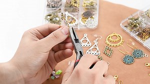 Watch Rired 27 Dangle Earring Making Kit on Amazon Live